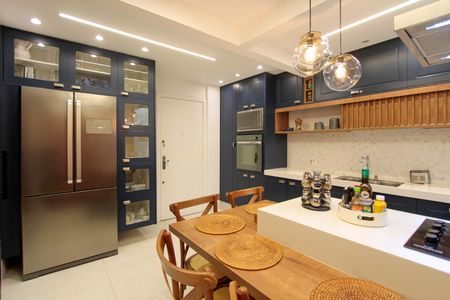 Apartamento à venda com 292m², 4 quartos e 2 vagasCozinha