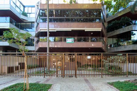 Apartamento à venda com 292m², 4 quartos e 2 vagasFachada