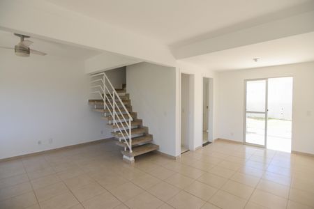 Casa de condomínio para alugar com 108m², 3 quartos e 2 vagas Casa de condomínio para alugar com 108m², 3 quartos e 2 vagasSala