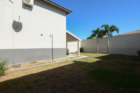 Casa de condomínio para alugar com 108m², 3 quartos e 2 vagas Casa de condomínio para alugar com 108m², 3 quartos e 2 vagasQuintal