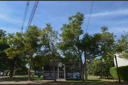 Casa de condomínio para alugar com 108m², 3 quartos e 2 vagas Casa de condomínio para alugar com 108m², 3 quartos e 2 vagasÁrea comum - Mercadinho