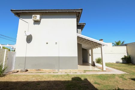 Casa de condomínio para alugar com 108m², 3 quartos e 2 vagas Casa de condomínio para alugar com 108m², 3 quartos e 2 vagasQuintal