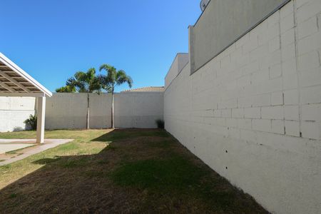 Casa de condomínio para alugar com 108m², 3 quartos e 2 vagas Casa de condomínio para alugar com 108m², 3 quartos e 2 vagasQuintal