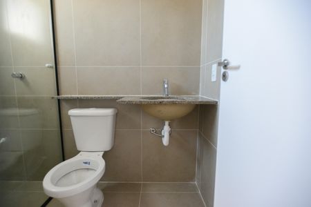 Casa de condomínio para alugar com 108m², 3 quartos e 2 vagas Casa de condomínio para alugar com 108m², 3 quartos e 2 vagasBanheiro