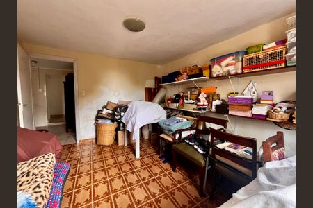 Casa à venda com 295m², 4 quartos e 3 vagas Casa à venda com 295m², 4 quartos e 3 vagasQuarto 4