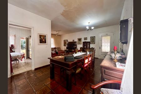 Casa à venda com 295m², 4 quartos e 3 vagas Casa à venda com 295m², 4 quartos e 3 vagasSala de Jantar