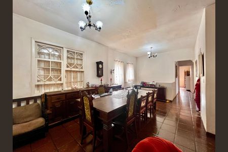 Casa à venda com 295m², 4 quartos e 3 vagas Casa à venda com 295m², 4 quartos e 3 vagasSala de Jantar