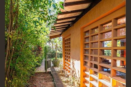 Casa à venda com 250m², 3 quartos e 4 vagas