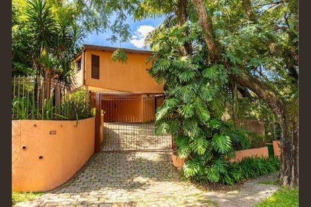 Casa à venda com 250m², 3 quartos e 4 vagas