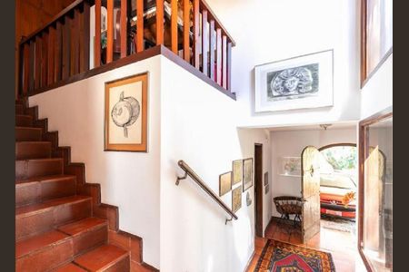 Casa à venda com 250m², 3 quartos e 4 vagas