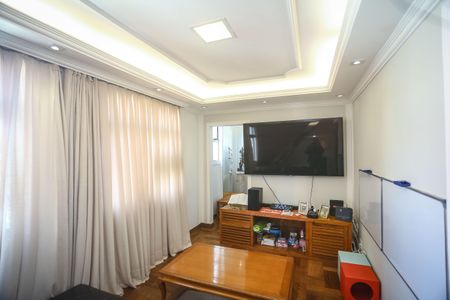 Apartamento à venda com 200m², 4 quartos e 1 vaga Apartamento à venda com 200m², 4 quartos e 1 vagaSala