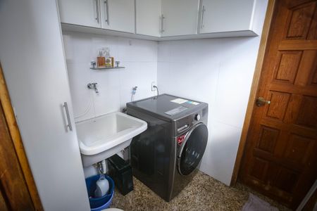 Apartamento à venda com 200m², 4 quartos e 1 vaga Apartamento à venda com 200m², 4 quartos e 1 vagaÁrea de Serviço