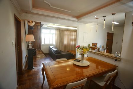 Apartamento à venda com 200m², 4 quartos e 1 vaga Apartamento à venda com 200m², 4 quartos e 1 vagaSala de Jantar