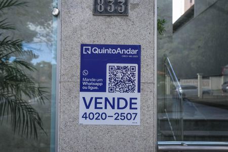 Apartamento à venda com 200m², 4 quartos e 1 vaga Apartamento à venda com 200m², 4 quartos e 1 vagaPlaca