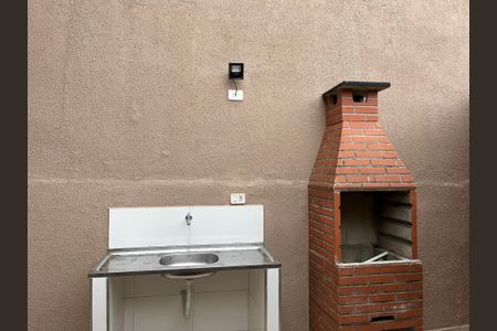 Casa à venda com 240m², 5 quartos e 2 vagas Casa à venda com 240m², 5 quartos e 2 vagasQuintal