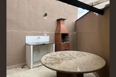 Casa à venda com 240m², 5 quartos e 2 vagas Casa à venda com 240m², 5 quartos e 2 vagasQuintal