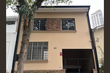Casa à venda com 240m², 5 quartos e 2 vagasFachada