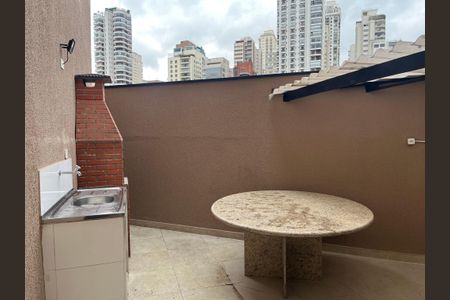 Casa à venda com 240m², 5 quartos e 2 vagas Casa à venda com 240m², 5 quartos e 2 vagasQuintal