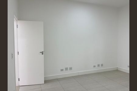 Casa à venda com 240m², 5 quartos e 2 vagas Casa à venda com 240m², 5 quartos e 2 vagasQuarto 2