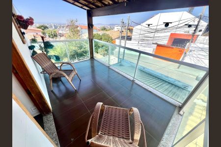 Casa à venda com 120m², 3 quartos e 1 vagaQuarto 3 - Varanda