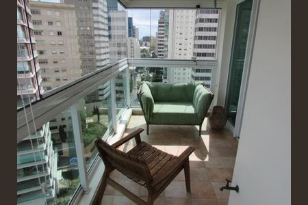 Apartamento à venda com 148m², 4 quartos e 3 vagas