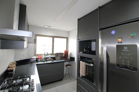 Apartamento à venda com 210m², 4 quartos e 3 vagasCozinha