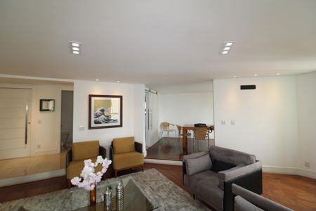 Apartamento à venda com 210m², 4 quartos e 3 vagasSala