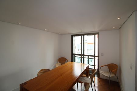 Apartamento à venda com 210m², 4 quartos e 3 vagasSala de Jantar