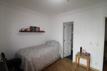 Apartamento à venda com 210m², 4 quartos e 3 vagas Suíte 2