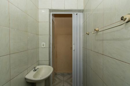 Casa para alugar com 60m², 2 quartos e sem vaga Casa para alugar com 60m², 2 quartos e sem vagaBanheiro