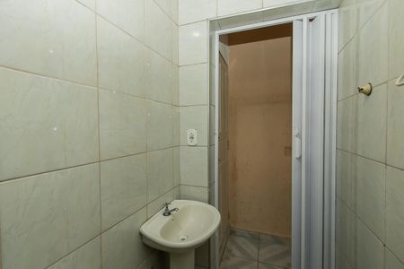 Casa para alugar com 60m², 2 quartos e sem vaga Casa para alugar com 60m², 2 quartos e sem vagaBanheiro