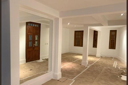 Casa à venda com 300m², 5 quartos e 2 vagas Casa à venda com 300m², 5 quartos e 2 vagasFoto 10