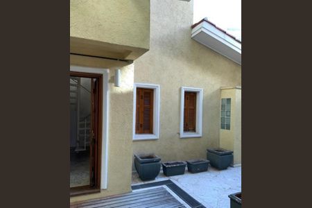 Casa à venda com 300m², 5 quartos e 2 vagas Casa à venda com 300m², 5 quartos e 2 vagasFoto 02