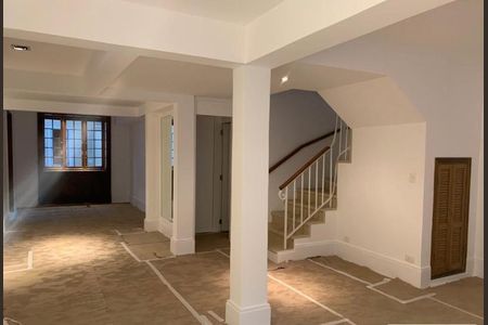 Casa à venda com 300m², 5 quartos e 2 vagas Casa à venda com 300m², 5 quartos e 2 vagasFoto 13