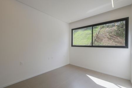 Casa para alugar com 208m², 3 quartos e 2 vagasSuíte 1