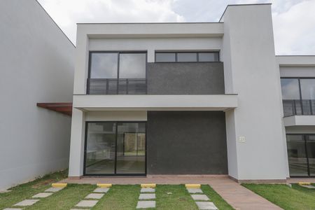 Casa para alugar com 208m², 3 quartos e 2 vagasFachada