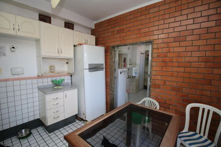 Casa à venda com 357m², 3 quartos e 1 vagaCozinha e Copa