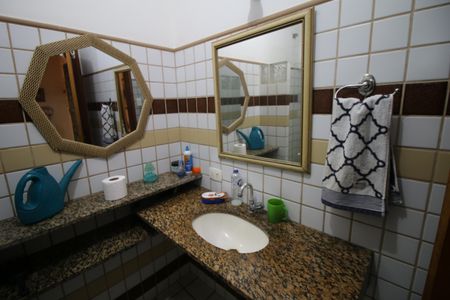 Casa à venda com 357m², 3 quartos e 1 vagaBanheiro 2