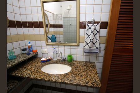 Casa à venda com 357m², 3 quartos e 1 vagaBanheiro 2