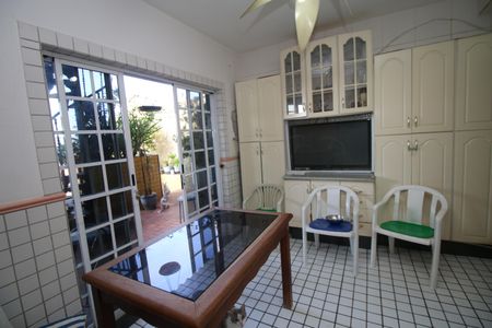 Casa à venda com 357m², 3 quartos e 1 vagaCozinha e Copa