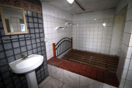 Casa à venda com 357m², 3 quartos e 1 vagaEdícula - banheiro