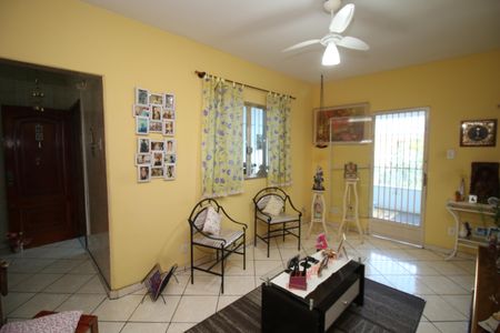 Casa à venda com 119m², 3 quartos e 1 vagaSala