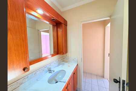 Apartamento à venda com 93m², 3 quartos e 2 vagasBanheiro da Suíte