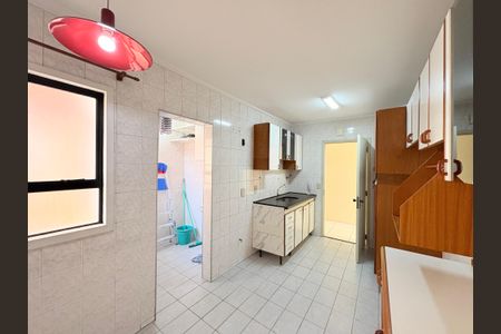 Apartamento à venda com 93m², 3 quartos e 2 vagasCozinha