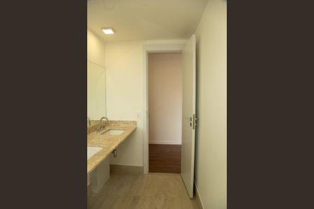 Apartamento à venda com 112m², 2 quartos e 2 vagasBanheiro da Suíte 1