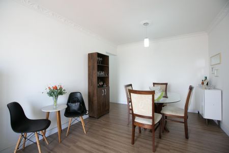 Apartamento à venda com 72m², 2 quartos e 2 vagas Apartamento à venda com 72m², 2 quartos e 2 vagasSala