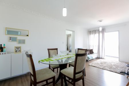 Apartamento à venda com 72m², 2 quartos e 2 vagas Apartamento à venda com 72m², 2 quartos e 2 vagasSala