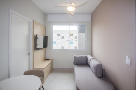 Sala de apartamento para alugar com 2 quartos, 34m² em Santo Amaro, São Paulo