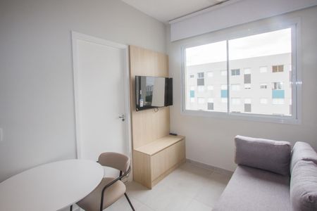 Sala de apartamento para alugar com 2 quartos, 34m² em Santo Amaro, São Paulo