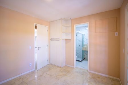 Casa de condomínio à venda com 120m², 3 quartos e 2 vagasSuíte 2